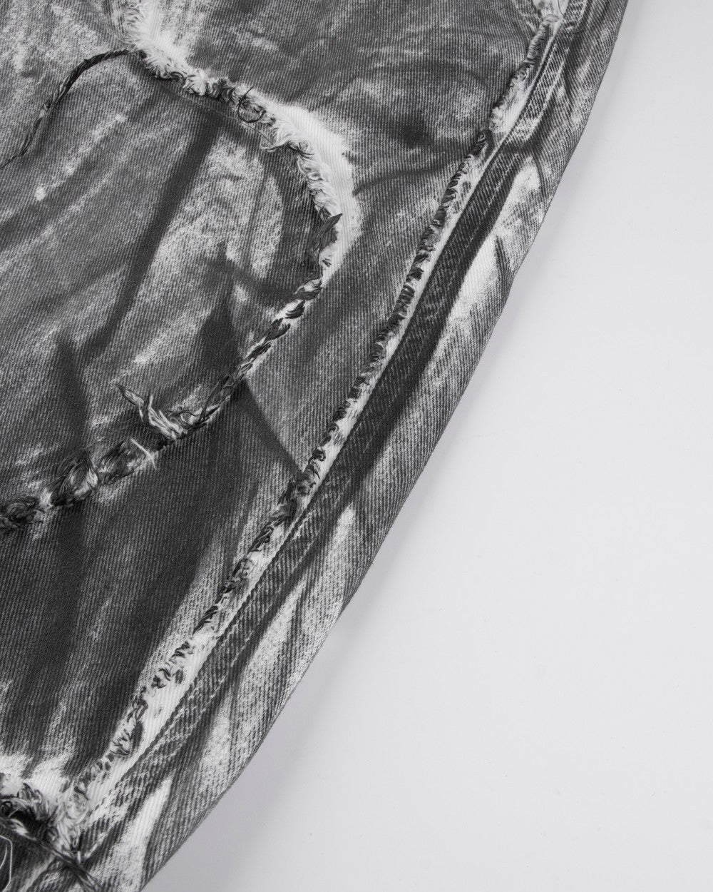 2025Autumn American High Street Heavy Craft Hand-painted Denim Jacket for Men and Women Retro Street Distressed Washed Jeans