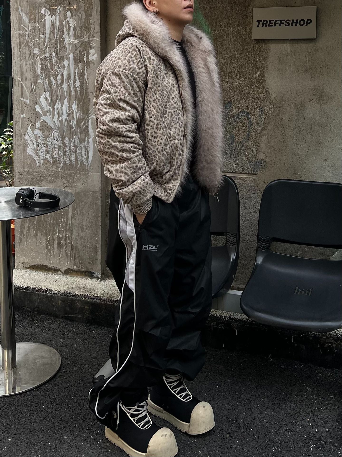 American Retro Style Hooded Thick Cotton Jacket with Leopard Print for Men and Women, Winter Couple's Hooded Cotton Coat